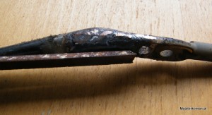 Jak naprawić złamaną dźwignię napędu kosiarki spalinowej