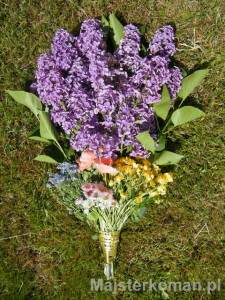 Bukiet z niebieskiego bzu i kwiatów Jak zrobić bukiet z kwiatów