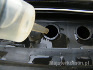 Jak zregenerować akumulator - woda destylowana