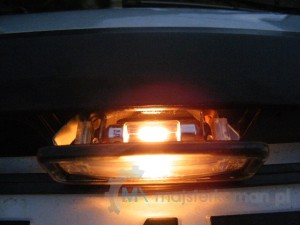 Świecąca żarówka oświetlenia tablicy rejestracyjnej