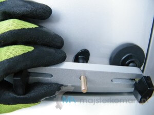 Twist a dent na karoserii Zakładanie Ding King na wgniecenie