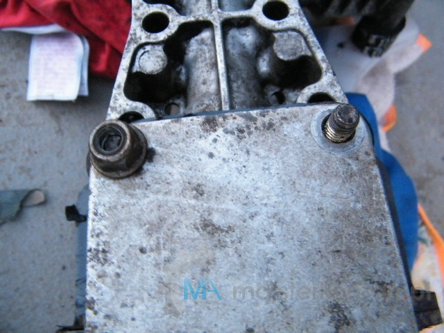 Wspornik - dół Wspornik prawego wału napędu kosiarki