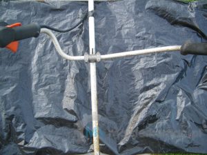 Kosa gotowa do użycia Naprawiony uchwyt zamontowany w kosie spalinowej gotowy do użycia