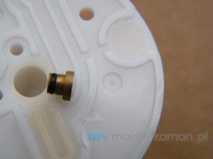 Dysza z uszczelką montowana w gaźniku Nikki