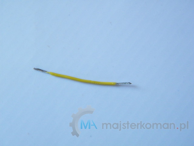 Kabelek przed lutowaniem Jak naprawić e-papieros - urwane kabelki