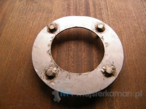 Wykonanie podkładki wzmacniającej - wspawane śruby