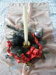 Jak zrobić stroik na Boże Narodzenie w formie gwiazdy - gotowy