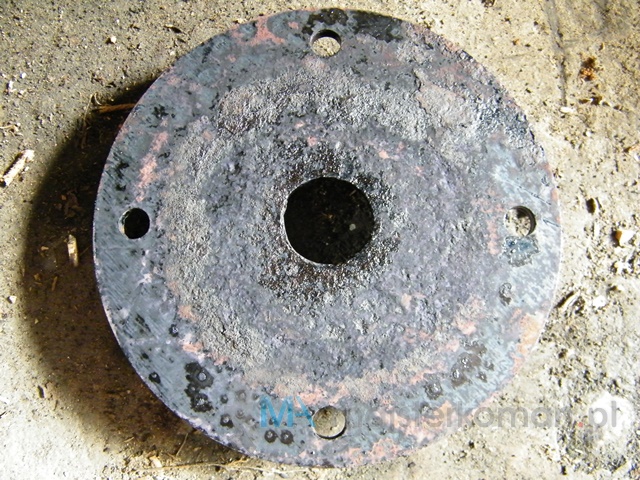 Wymontowana podkładka przekładni