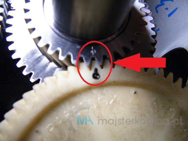 Prawidłowo ustawiony wałek rozrządu silnika traktora